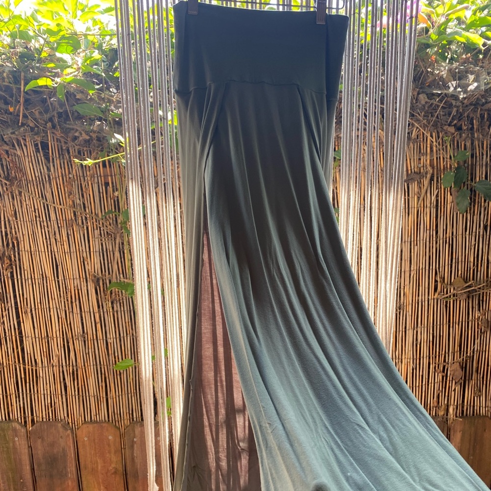 ROYAL CODES slit high waisted skirt !